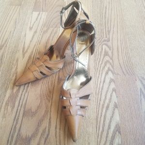 Bakers Womans 10B Brown Heels Witch Toe Ankle